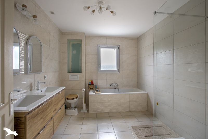 Vente Maison LA RONDE - 6 pièces -164 m² - (17170)