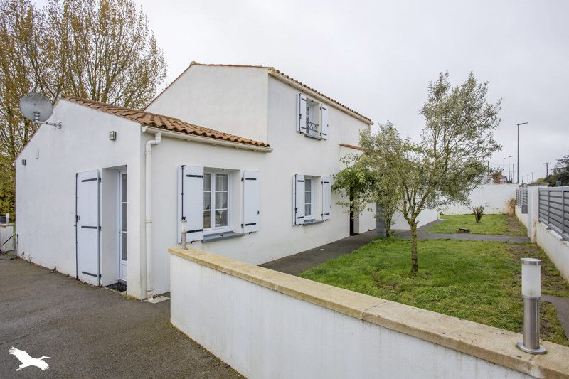 Vente Maison L ILE D ELLE - 5 pièces -143 m² - (85770)