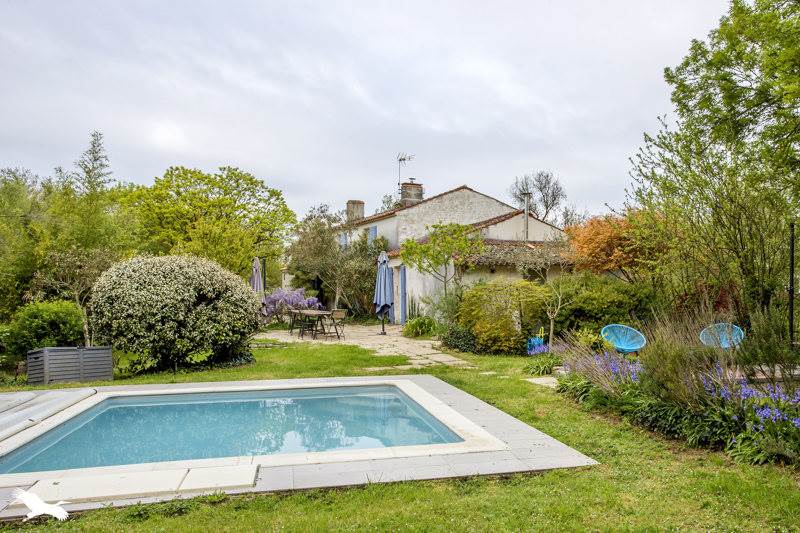 Vente Maison MAILLE - 5 pièces -200 m² - (85420)