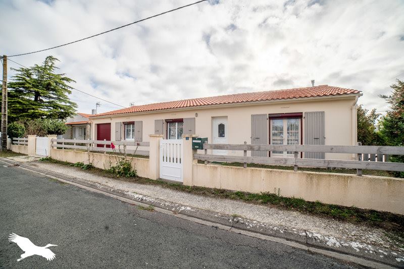 Vente Maison ST JEAN DE LIVERSAY - 6 pièces -120 m² - (17170)