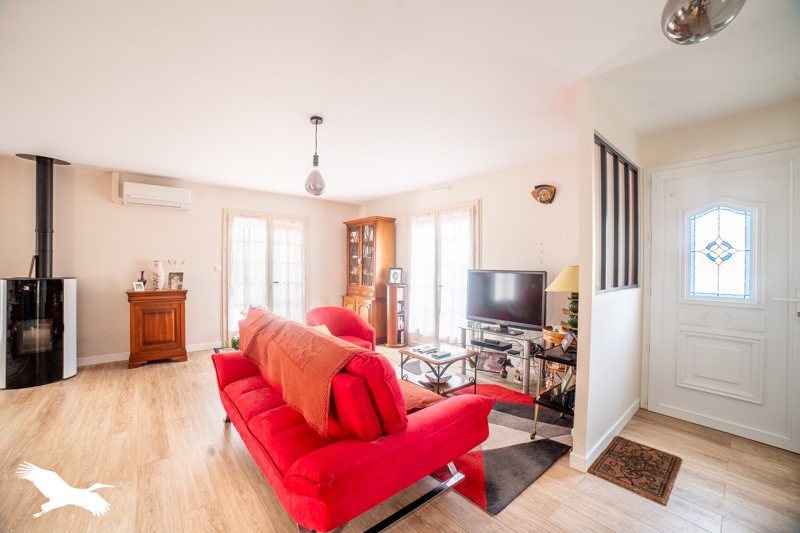 Vente Maison ST JEAN DE LIVERSAY - 6 pièces -120 m² - (17170)