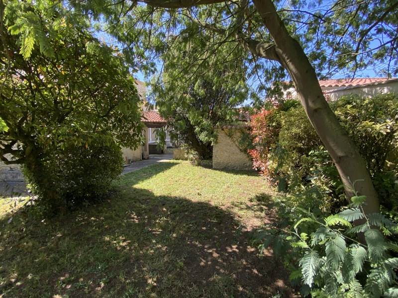 Vente Maison STE RADEGONDE DES NOYERS 85450 10 pièces - 285 m²