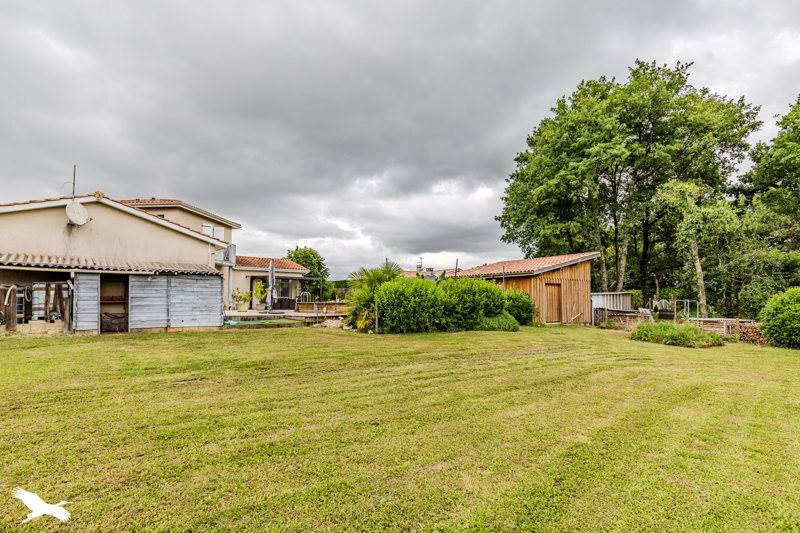 Vente Maison LUGAIGNAC - 7 pièces -199 m² - (33420)