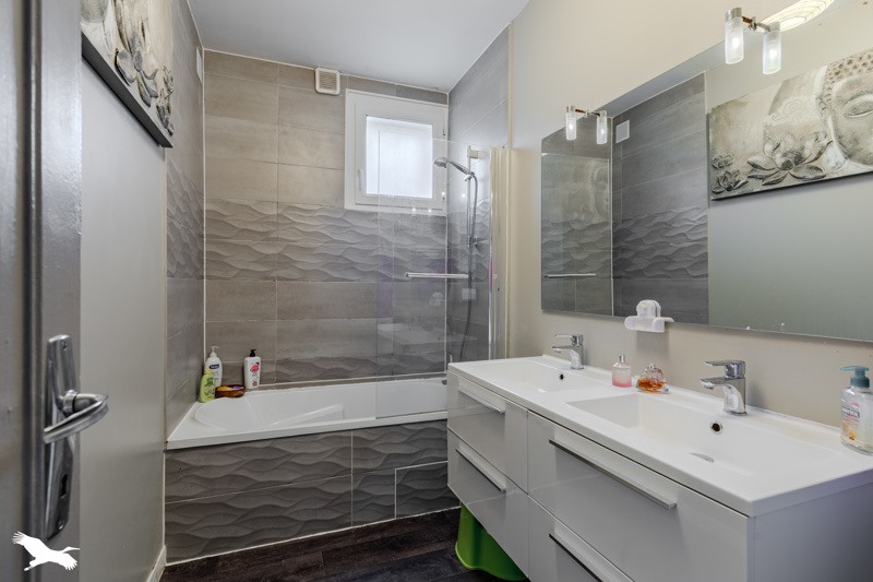 Vente Maison LUGAIGNAC - 5 pièces -155 m² - (33420)