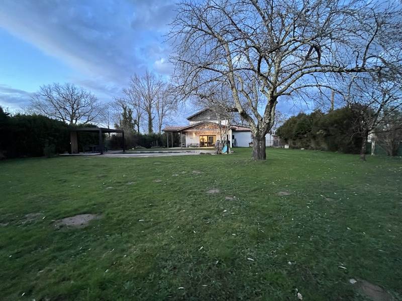 Vente Maison ST JEAN DE BLAIGNAC - 4 pièces -141 m² - (33420)