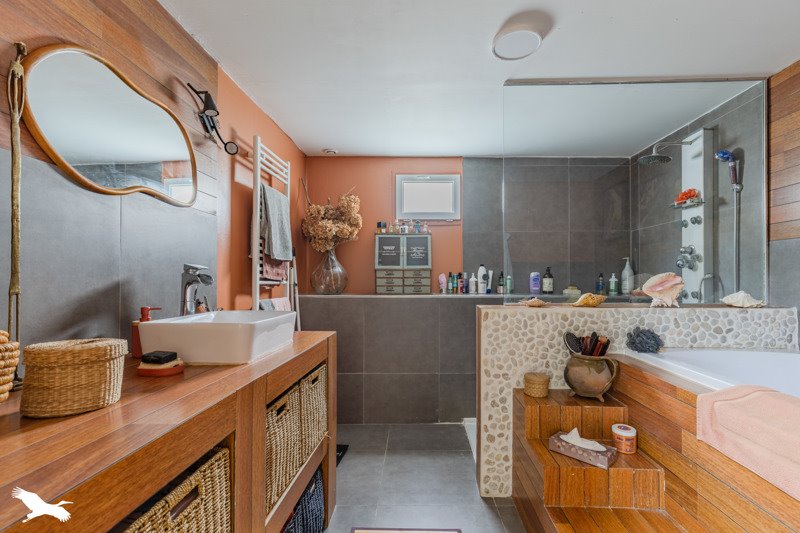Vente Maison ST VINCENT DE PERTIGNAS - 7 pièces -184 m² - (33420)