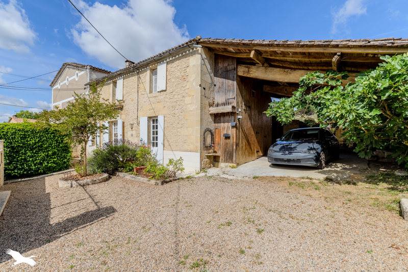 Vente Maison ROMAGNE - 7 pièces -236 m² - (33760)