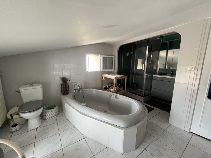 Vente Maison GREZILLAC - 3 pièces -106 m² - (33420)