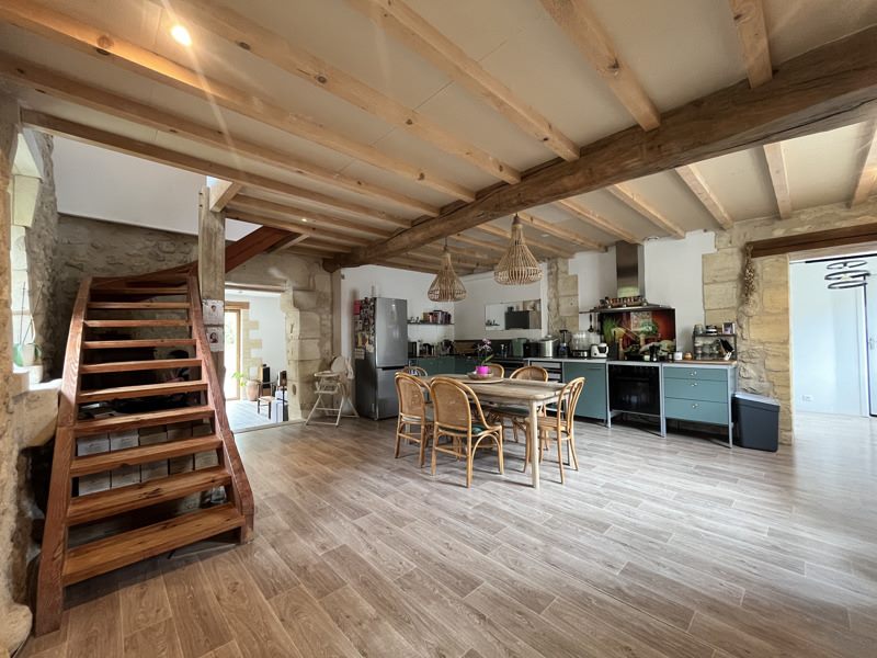 Vente Maison GREZILLAC - 5 pièces -165 m² - (33420)