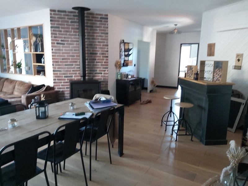 Vente Maison Saint-Aubin-de-Branne - 9 pièces -249 m² - (33420)