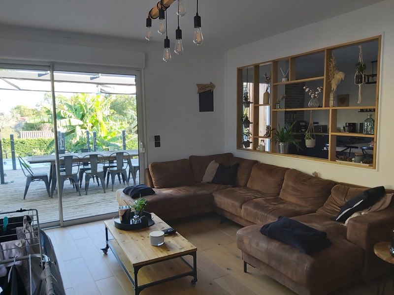 Vente Maison Saint-Aubin-de-Branne - 9 pièces -249 m² - (33420)