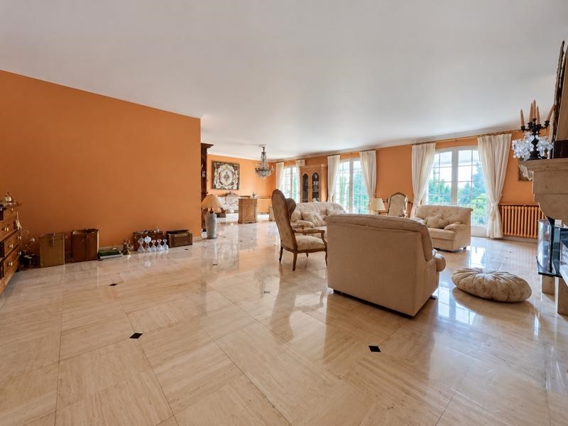 Vente Maison Rauzan - 5 pièces -209 m² - (33420)