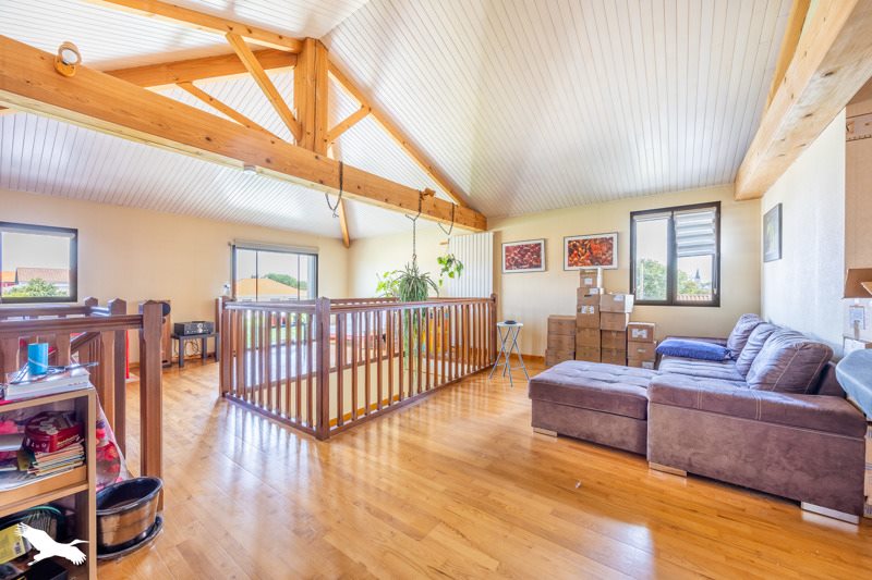 Vente Maison LA ROCHE SUR YON - 8 pièces -275 m² - (85000)