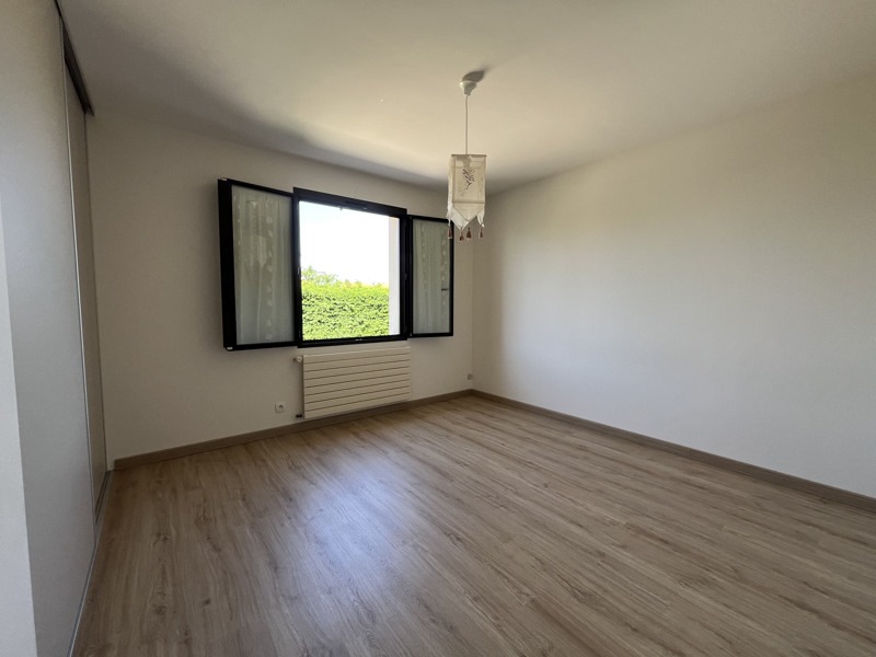 Vente Maison LA ROCHE SUR YON - 8 pièces -275 m² - (85000)