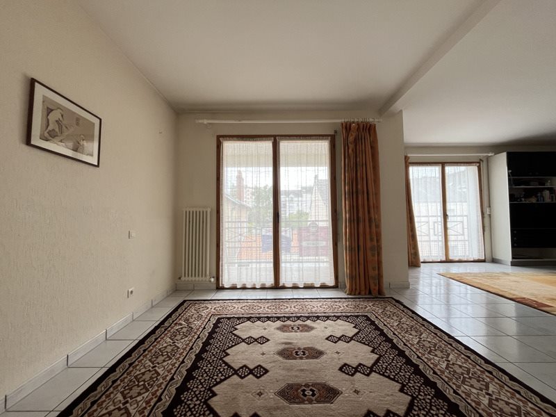 Vente Appartement LA ROCHE SUR YON - 5 pièces -102 m² - (85000)
