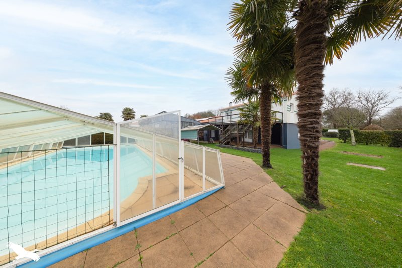 Vente Maison LA ROCHE SUR YON - 4 pièces -146 m² - (85000)