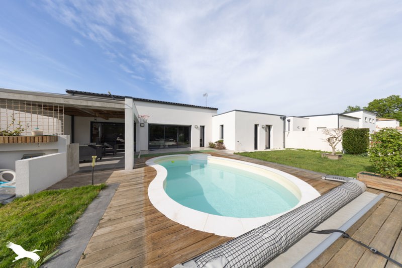 Vente Maison LA ROCHE SUR YON - 6 pièces -150 m² - (85000)