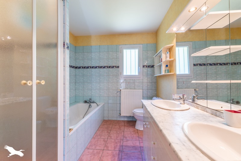 Vente Maison LA ROCHE SUR YON - 6 pièces -175 m² - (85000)
