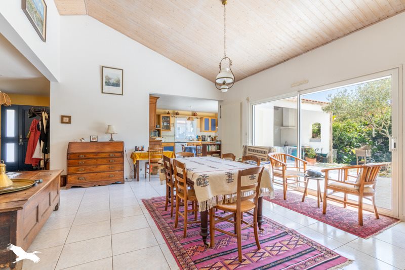 Vente Maison LA ROCHE SUR YON - 6 pièces -175 m² - (85000)