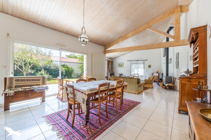 Vente Maison LA ROCHE SUR YON - 6 pièces -175 m² - (85000)