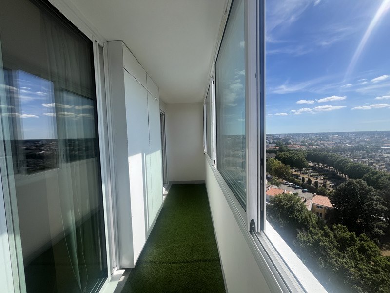 Vente Appartement LA ROCHE SUR YON - 2 pièces -60 m² - (85000)