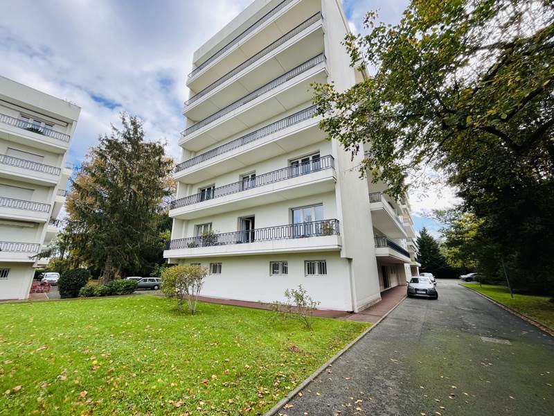 Vente Appartement LE BOUSCAT - 5 pièces -160 m² - (33110)