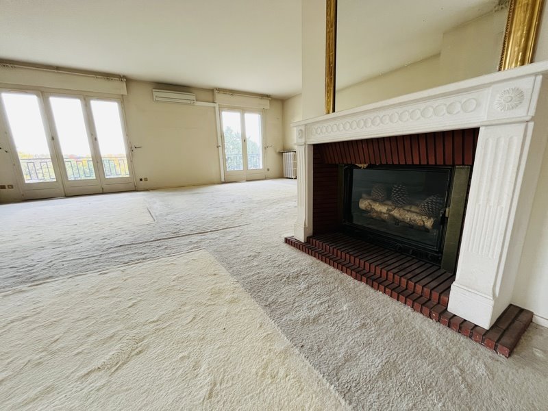 Vente Appartement LE BOUSCAT - 5 pièces -160 m² - (33110)