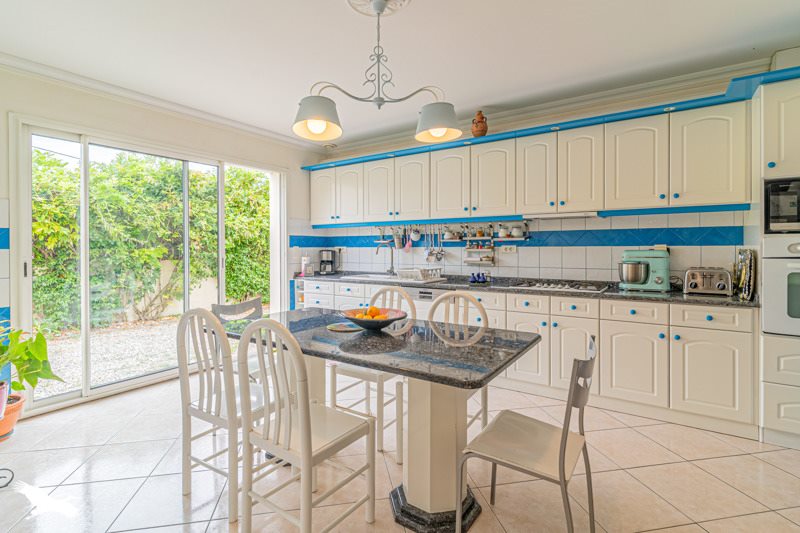Vente Maison LE BOUSCAT - 7 pièces -200 m² - (33110)