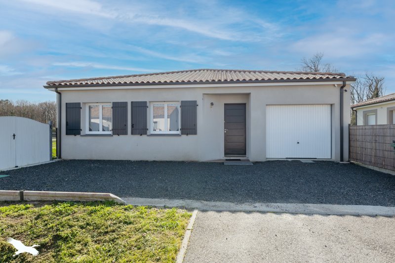 Vente Maison VENDAYS MONTALIVET - 5 pièces -90 m² - (33930)