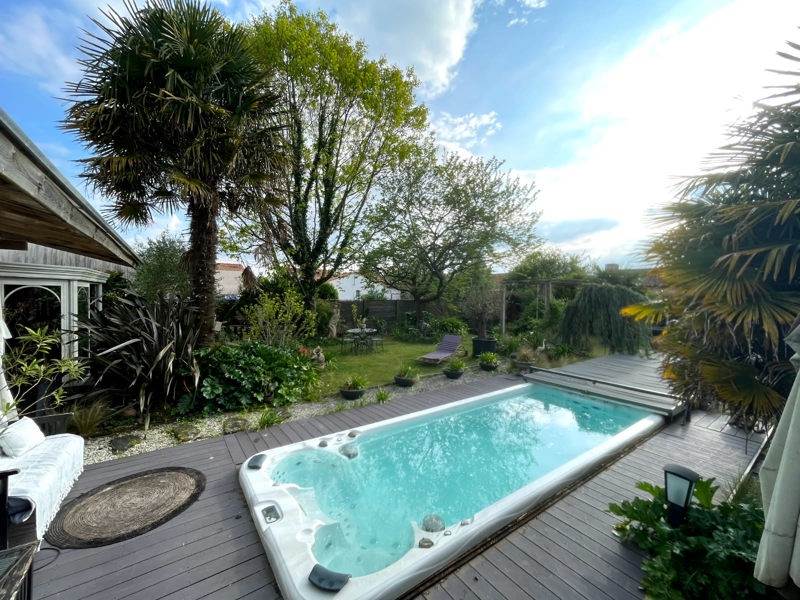 Vente Maison LA CHEVROLIERE - 8 pièces -180 m² - (44118)