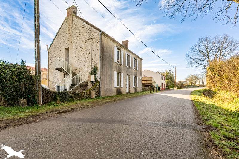 Vente Maison LA LIMOUZINIERE - 7 pièces -172 m² - (44310)