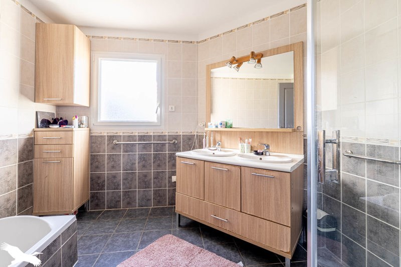 Vente Maison ST PHILBERT DE GRAND LIEU - 6 pièces -157 m² - (44310)