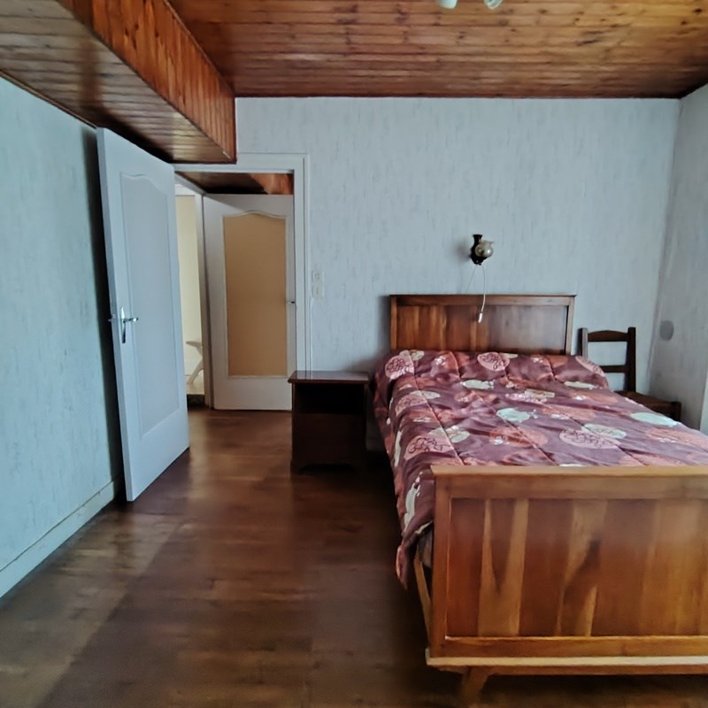Vente Maison DOMPIERRE SUR YON - 8 pièces -155 m² - (85170)