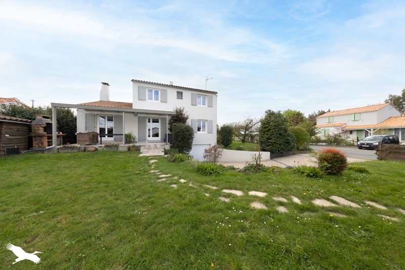 Vente Maison DOMPIERRE SUR YON - 7 pièces -124 m² - (85170)