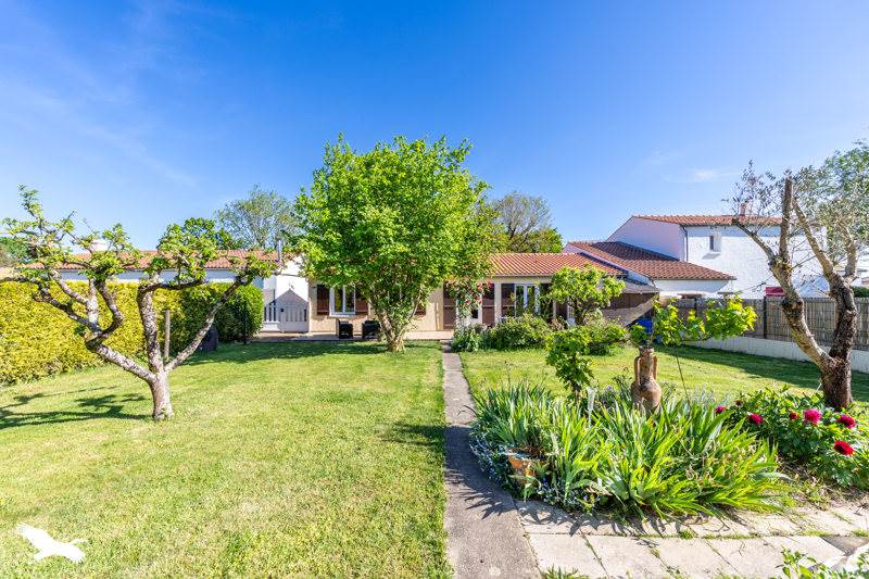 Vente Maison DOMPIERRE SUR YON - 5 pièces -95 m² - (85170)