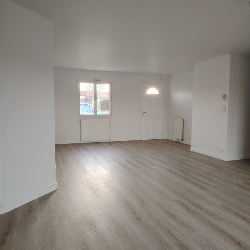 Vente Maison DOMPIERRE SUR YON - 5 pièces -100 m² - (85170)