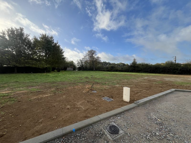 Vente Terrain DOMPIERRE SUR YON - -645 m² - (85170)