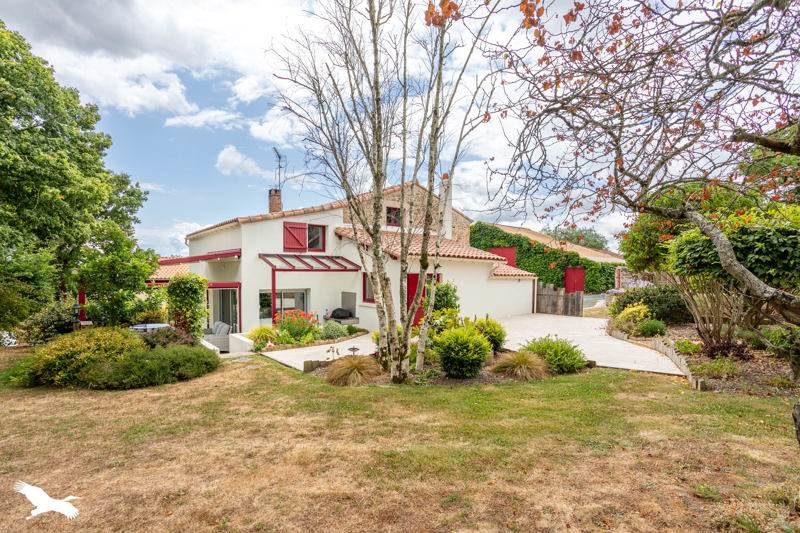 Vente Maison LE POIRE SUR VIE - 6 pièces -140 m² - (85170)