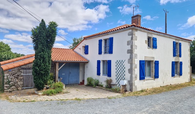 Vente Maison BELLEVIGNY - 6 pièces -165,2 m² - (85170)