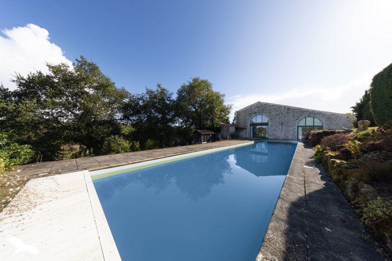 Vente Grange LE POIRE SUR VIE - 7 pièces -236 m² - (85170)