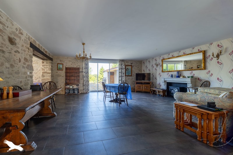 Vente Maison LE POIRE SUR VIE 85170 7 pièces - 236 m²