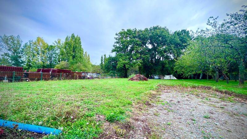 Vente Terrain LES LUCS SUR BOULOGNE - -800 m² - (85170)