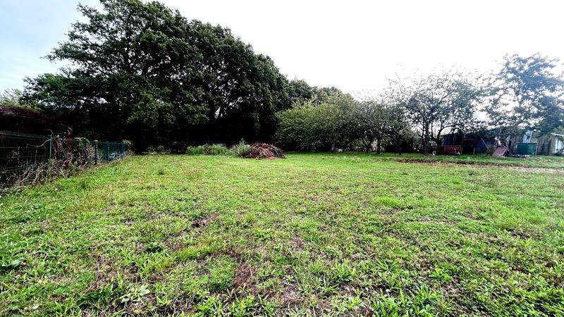 Vente Terrain LES LUCS SUR BOULOGNE - -800 m² - (85170)