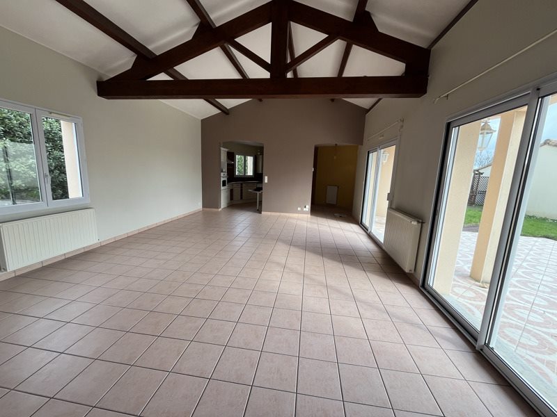 Vente Maison LE POIRE SUR VIE - 6 pièces -107 m² - (85170)