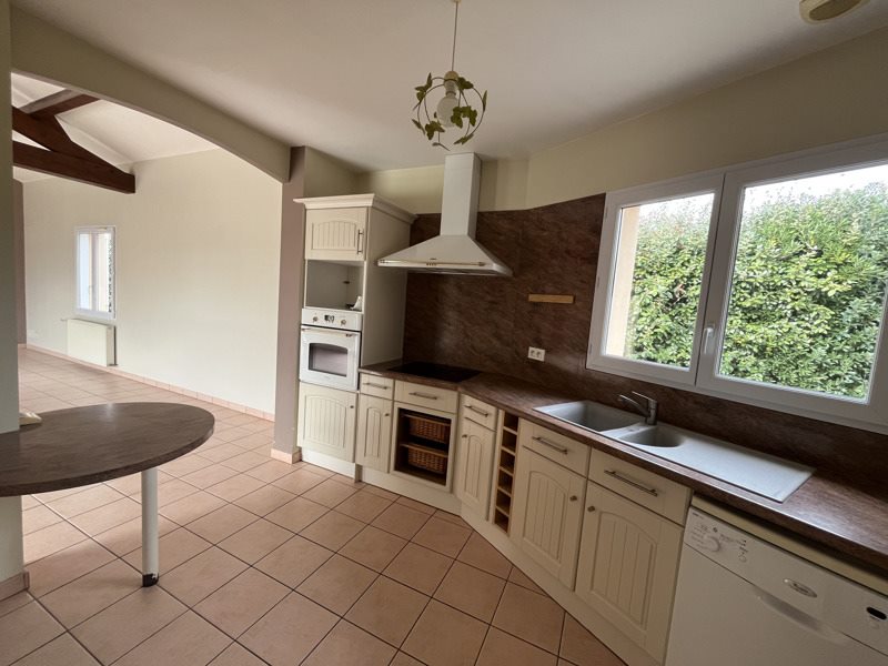Vente Maison LE POIRE SUR VIE - 6 pièces -107 m² - (85170)