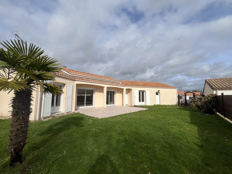 Vente Maison LE POIRE SUR VIE - 6 pièces -107 m² - (85170)