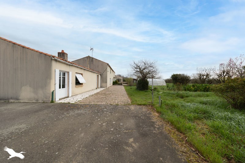 Vente Maison LE POIRE SUR VIE - 9 pièces -250 m² - (85170)