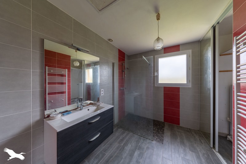 Vente Maison LE POIRE SUR VIE - 9 pièces -250 m² - (85170)