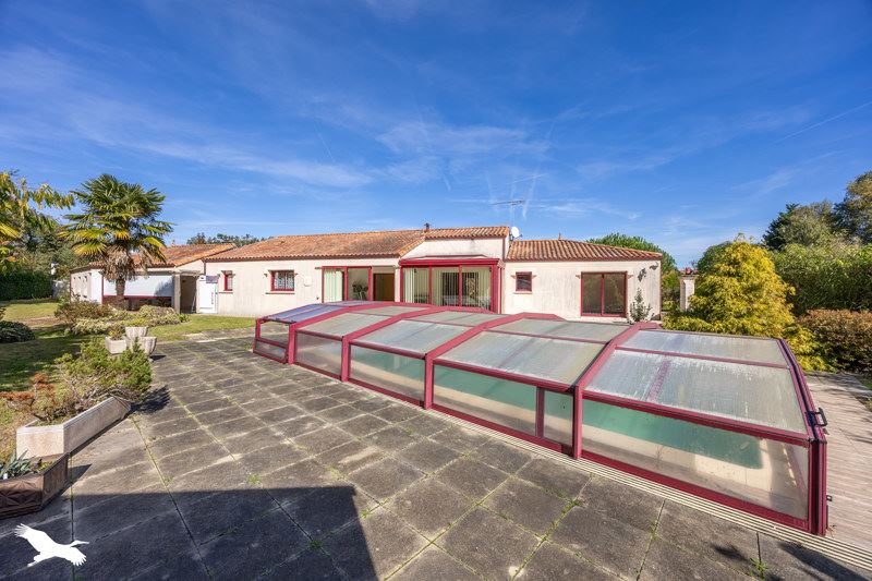 Vente Maison NESMY - 7 pièces -175 m² - (85310)