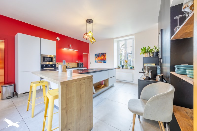 Vente Maison LA BOISSIERE DES LANDES - 7 pièces -145 m² - (85430)